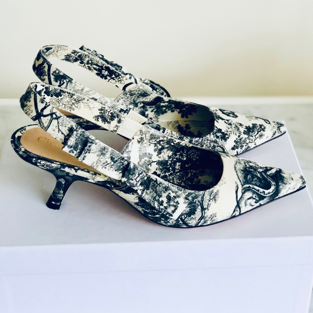 🦒Incredible Toile Sweet-D Dior Slingbacks🦒 - Picture 5 of 8